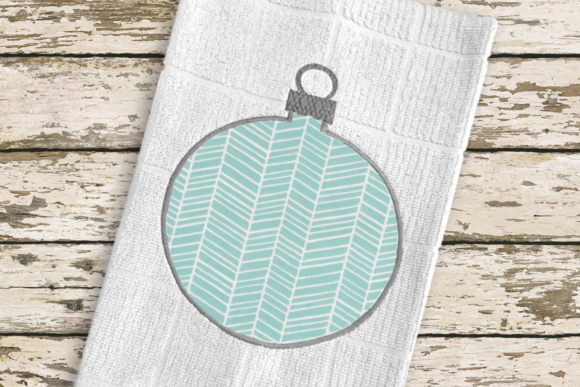 Round Christmas Ornament: Sweatshirt Design Review
